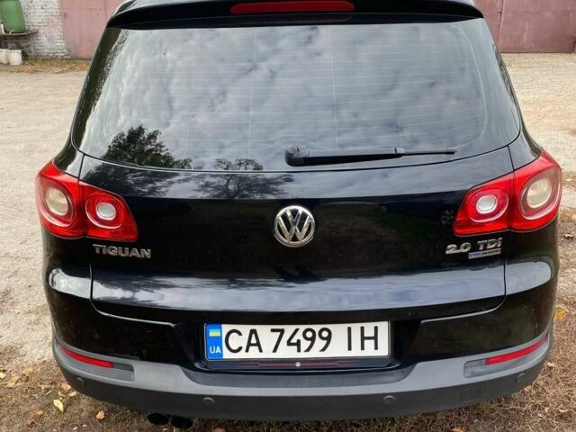 Черный Фольксваген Тигуан, объемом двигателя 2 л и пробегом 380 тыс. км за 8499 $, фото 5 на Automoto.ua