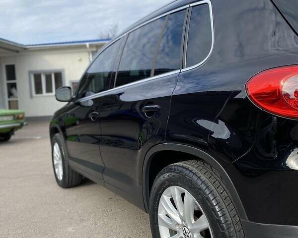 Чорний Фольксваген Тігуан, об'ємом двигуна 1.97 л та пробігом 276 тис. км за 12000 $, фото 18 на Automoto.ua