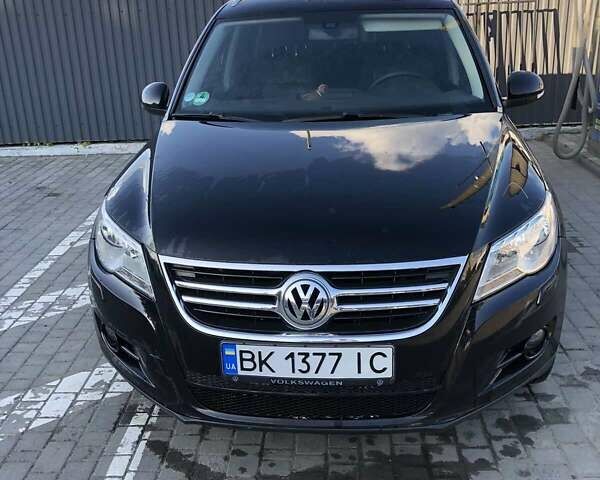 Чорний Фольксваген Тігуан, об'ємом двигуна 1.97 л та пробігом 276 тис. км за 12000 $, фото 11 на Automoto.ua