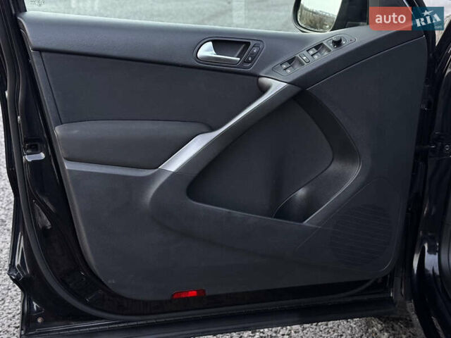 Чорний Фольксваген Тігуан, об'ємом двигуна 1.4 л та пробігом 211 тис. км за 8900 $, фото 22 на Automoto.ua