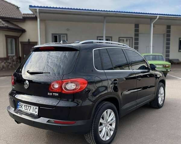 Чорний Фольксваген Тігуан, об'ємом двигуна 1.97 л та пробігом 276 тис. км за 12000 $, фото 21 на Automoto.ua