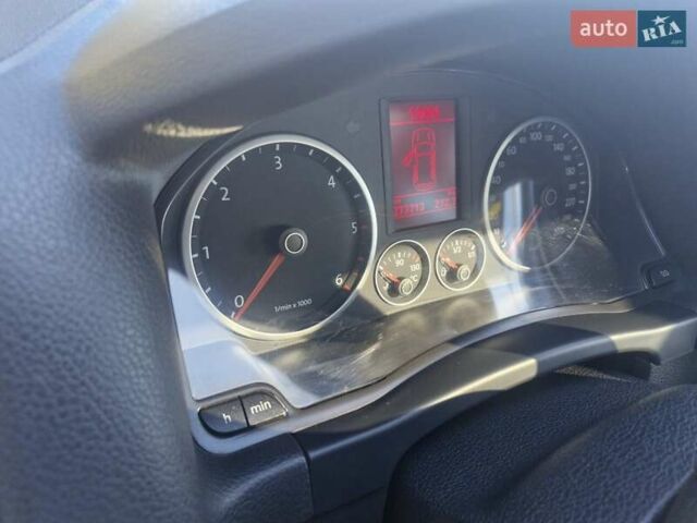 Черный Фольксваген Тигуан, объемом двигателя 1.97 л и пробегом 250 тыс. км за 10199 $, фото 3 на Automoto.ua