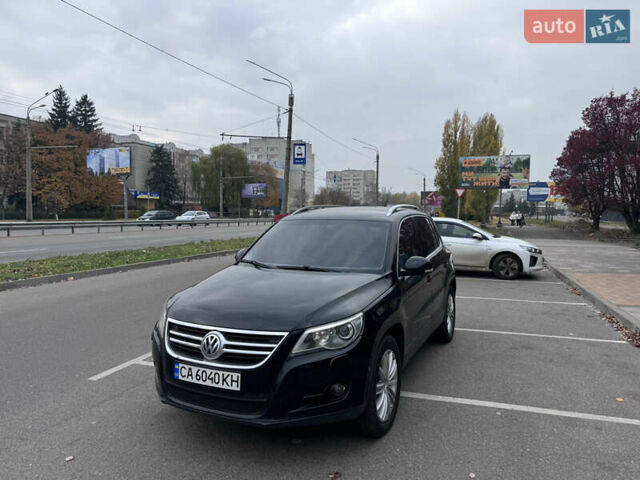 Черный Фольксваген Тигуан, объемом двигателя 2 л и пробегом 275 тыс. км за 9900 $, фото 1 на Automoto.ua