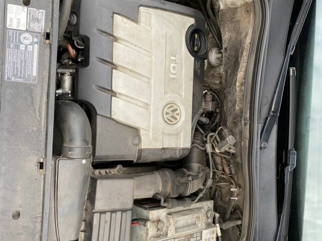 Черный Фольксваген Тигуан, объемом двигателя 2 л и пробегом 380 тыс. км за 8499 $, фото 9 на Automoto.ua