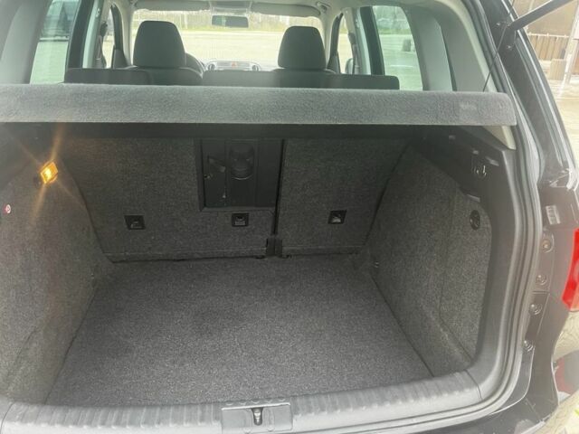 Чорний Фольксваген Тігуан, об'ємом двигуна 2 л та пробігом 280 тис. км за 4663 $, фото 6 на Automoto.ua