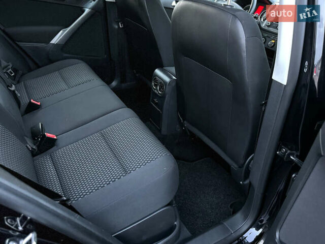 Чорний Фольксваген Тігуан, об'ємом двигуна 1.4 л та пробігом 211 тис. км за 8900 $, фото 47 на Automoto.ua