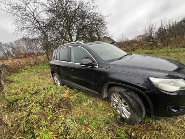 Черный Фольксваген Тигуан, объемом двигателя 2 л и пробегом 235 тыс. км за 4766 $, фото 3 на Automoto.ua