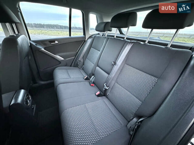 Чорний Фольксваген Тігуан, об'ємом двигуна 1.4 л та пробігом 211 тис. км за 8900 $, фото 38 на Automoto.ua