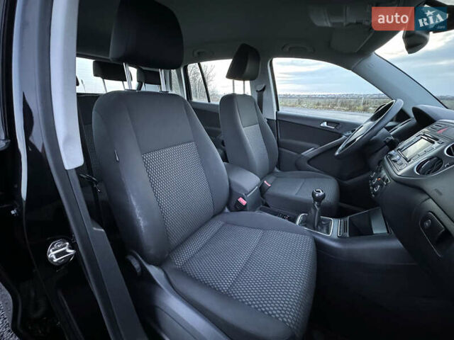 Чорний Фольксваген Тігуан, об'ємом двигуна 1.4 л та пробігом 211 тис. км за 8900 $, фото 49 на Automoto.ua