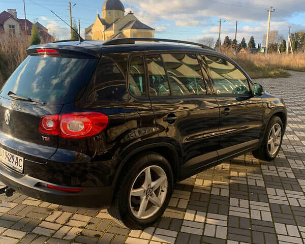 Черный Фольксваген Тигуан, объемом двигателя 1.39 л и пробегом 232 тыс. км за 7950 $, фото 8 на Automoto.ua