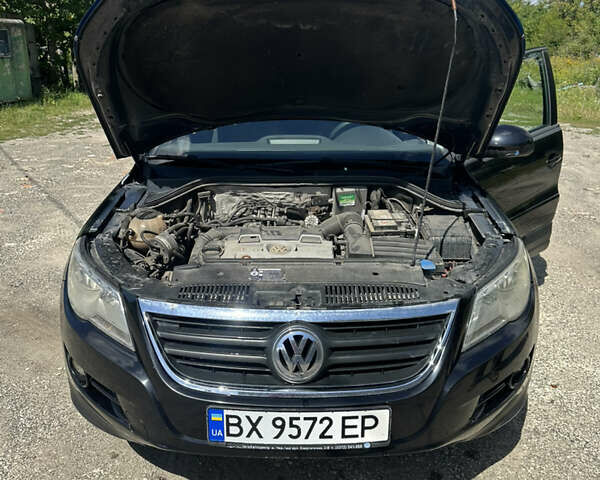 Черный Фольксваген Тигуан, объемом двигателя 1.39 л и пробегом 236 тыс. км за 8800 $, фото 2 на Automoto.ua