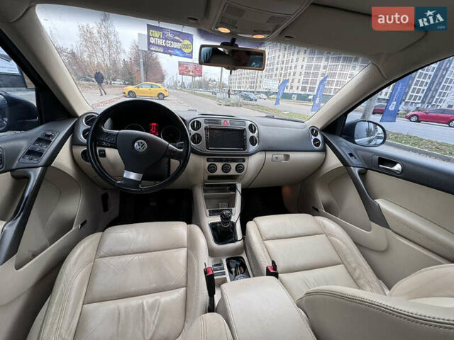 Черный Фольксваген Тигуан, объемом двигателя 2 л и пробегом 275 тыс. км за 9900 $, фото 11 на Automoto.ua