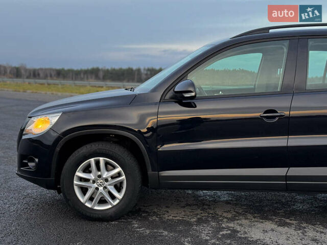 Чорний Фольксваген Тігуан, об'ємом двигуна 1.4 л та пробігом 211 тис. км за 8900 $, фото 18 на Automoto.ua