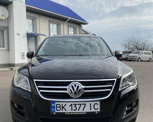 Чорний Фольксваген Тігуан, об'ємом двигуна 1.97 л та пробігом 276 тис. км за 12000 $, фото 22 на Automoto.ua
