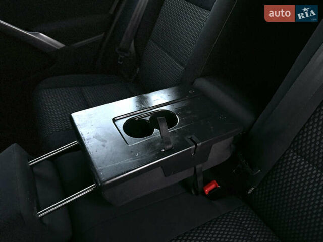 Чорний Фольксваген Тігуан, об'ємом двигуна 1.4 л та пробігом 211 тис. км за 8900 $, фото 39 на Automoto.ua