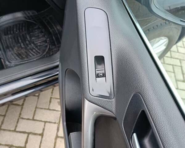 Чорний Фольксваген Тігуан, об'ємом двигуна 1.4 л та пробігом 292 тис. км за 8900 $, фото 8 на Automoto.ua