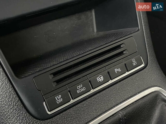 Черный Фольксваген Тигуан, объемом двигателя 1.4 л и пробегом 183 тыс. км за 9300 $, фото 9 на Automoto.ua