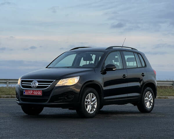 Чорний Фольксваген Тігуан, об'ємом двигуна 1.4 л та пробігом 211 тис. км за 8900 $, фото 1 на Automoto.ua