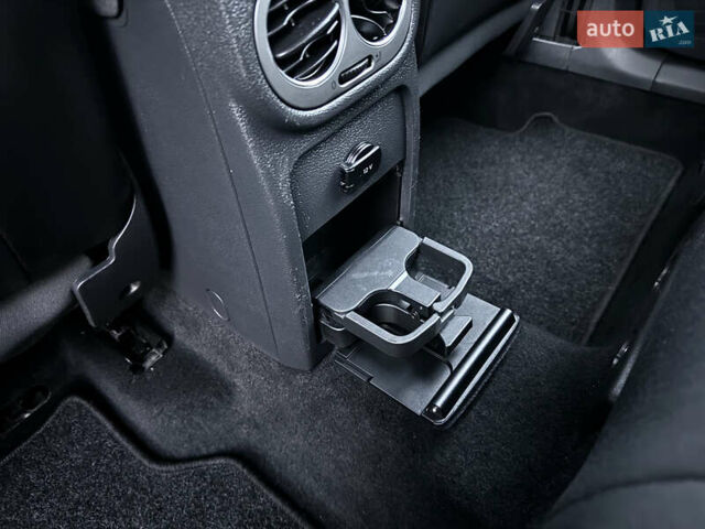 Чорний Фольксваген Тігуан, об'ємом двигуна 1.4 л та пробігом 211 тис. км за 8900 $, фото 42 на Automoto.ua