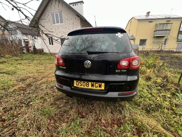 Черный Фольксваген Тигуан, объемом двигателя 2 л и пробегом 235 тыс. км за 4766 $, фото 4 на Automoto.ua