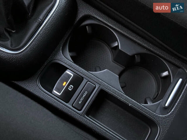 Чорний Фольксваген Тігуан, об'ємом двигуна 1.4 л та пробігом 211 тис. км за 8900 $, фото 33 на Automoto.ua