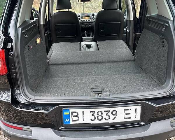 Черный Фольксваген Тигуан, объемом двигателя 1.97 л и пробегом 214 тыс. км за 13500 $, фото 13 на Automoto.ua