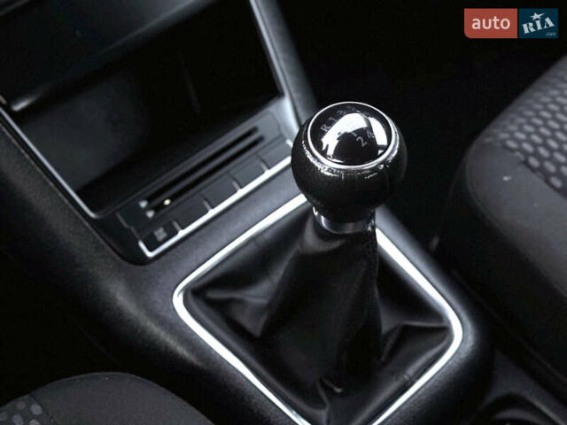 Чорний Фольксваген Тігуан, об'ємом двигуна 1.4 л та пробігом 211 тис. км за 8900 $, фото 34 на Automoto.ua