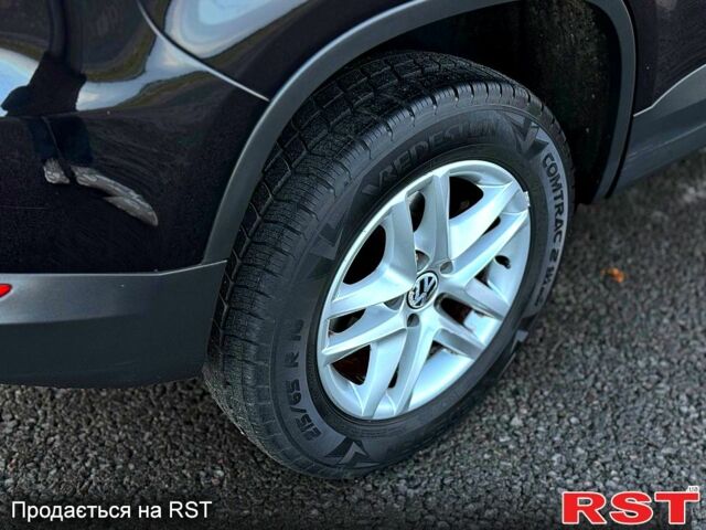 Чорний Фольксваген Тігуан, об'ємом двигуна 1.4 л та пробігом 121 тис. км за 9700 $, фото 9 на Automoto.ua