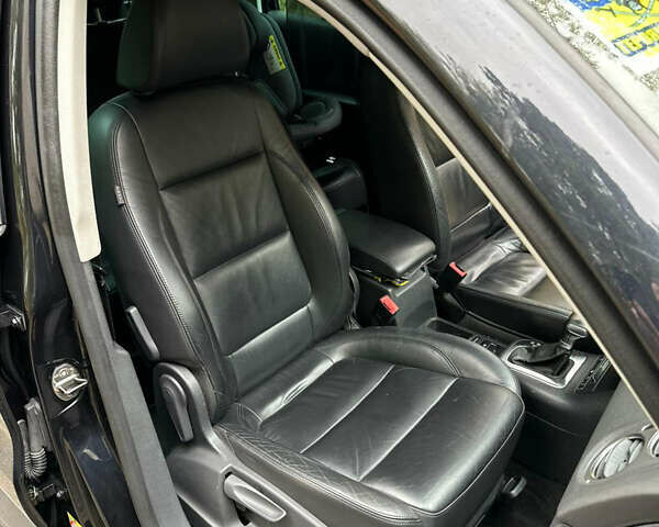 Черный Фольксваген Тигуан, объемом двигателя 1.98 л и пробегом 258 тыс. км за 10600 $, фото 8 на Automoto.ua