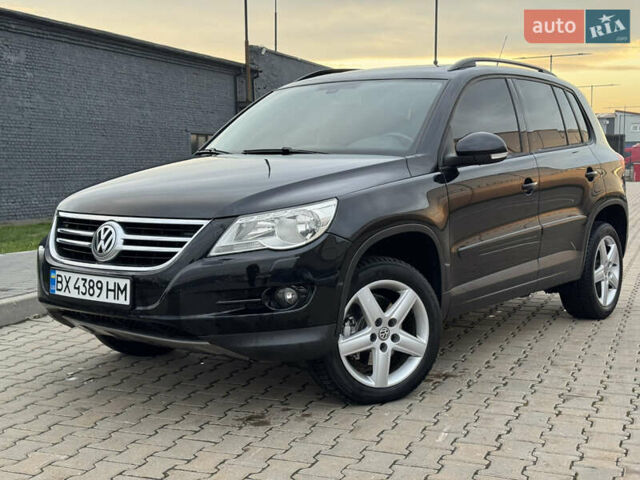 Чорний Фольксваген Тігуан, об'ємом двигуна 2 л та пробігом 290 тис. км за 10200 $, фото 3 на Automoto.ua
