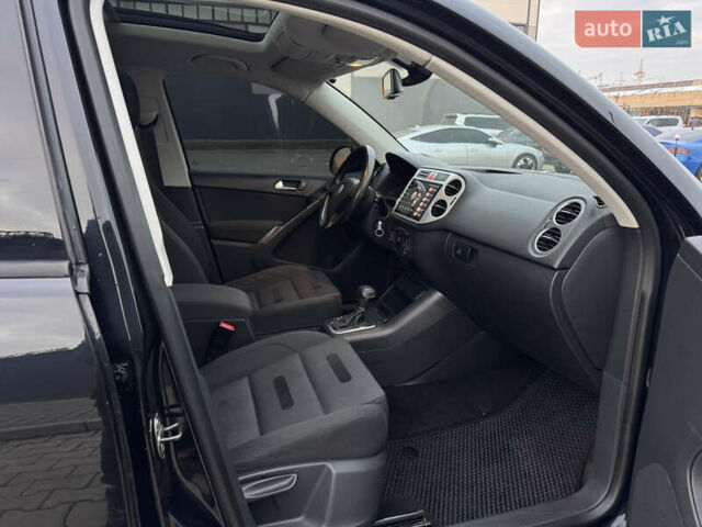 Чорний Фольксваген Тігуан, об'ємом двигуна 2 л та пробігом 290 тис. км за 10200 $, фото 32 на Automoto.ua