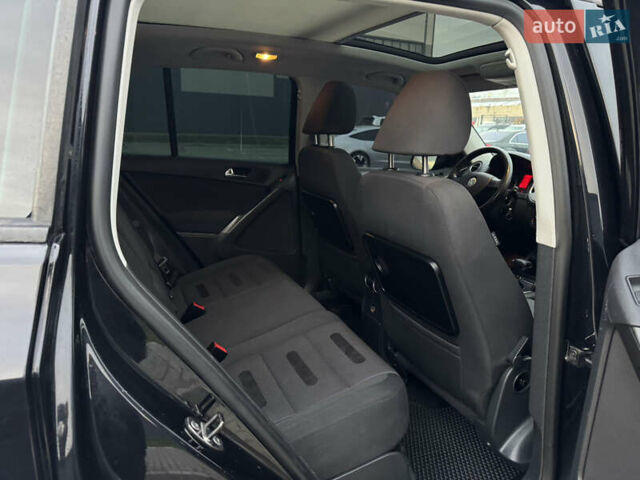 Чорний Фольксваген Тігуан, об'ємом двигуна 2 л та пробігом 290 тис. км за 10200 $, фото 31 на Automoto.ua