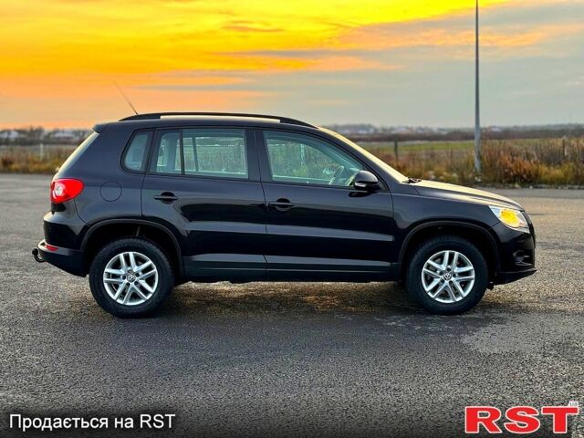 Чорний Фольксваген Тігуан, об'ємом двигуна 1.4 л та пробігом 121 тис. км за 9700 $, фото 4 на Automoto.ua