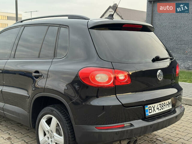 Чорний Фольксваген Тігуан, об'ємом двигуна 2 л та пробігом 290 тис. км за 10200 $, фото 18 на Automoto.ua