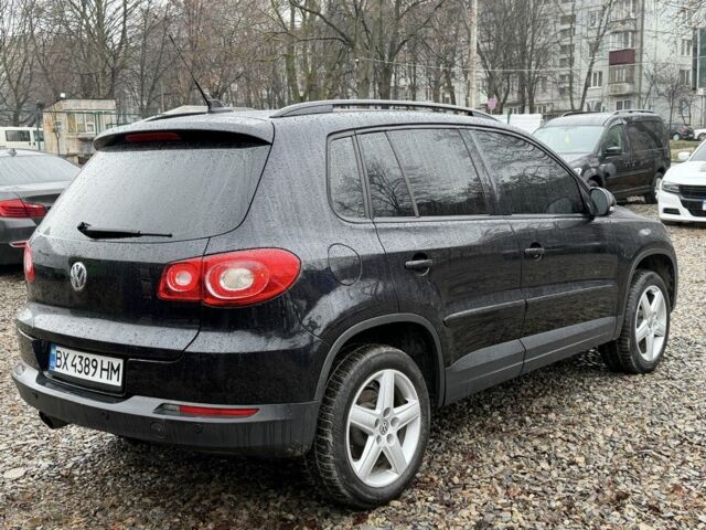 Черный Фольксваген Тигуан, объемом двигателя 2 л и пробегом 269 тыс. км за 10300 $, фото 4 на Automoto.ua