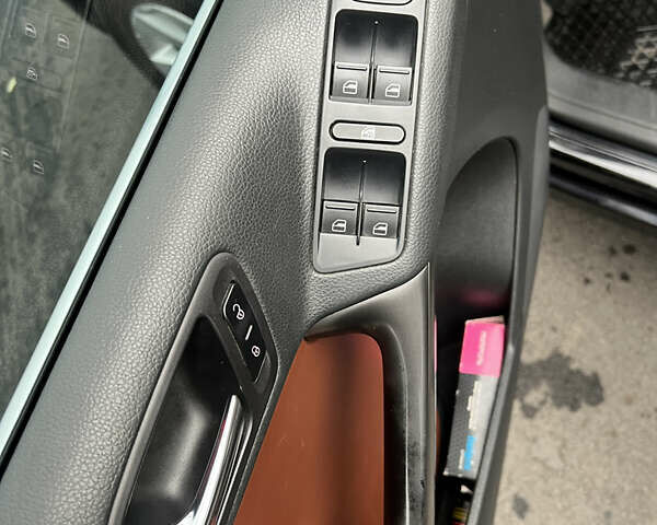 Черный Фольксваген Тигуан, объемом двигателя 1.98 л и пробегом 245 тыс. км за 9400 $, фото 20 на Automoto.ua