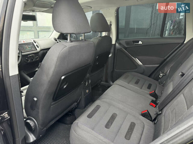 Черный Фольксваген Тигуан, объемом двигателя 1.97 л и пробегом 270 тыс. км за 12200 $, фото 2 на Automoto.ua