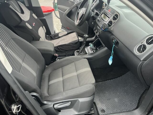 Черный Фольксваген Тигуан, объемом двигателя 2 л и пробегом 353 тыс. км за 6500 $, фото 4 на Automoto.ua