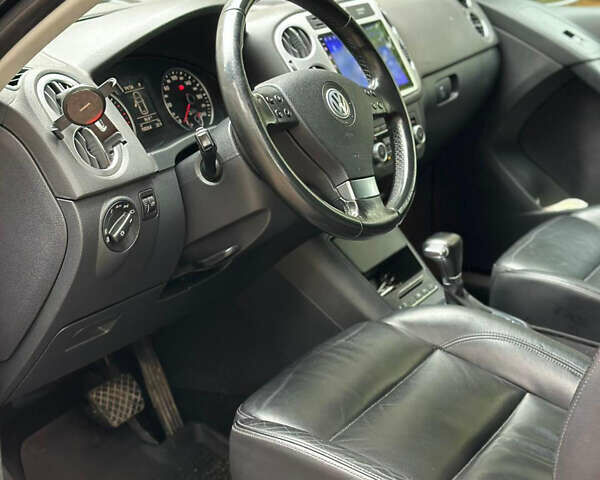 Черный Фольксваген Тигуан, объемом двигателя 1.98 л и пробегом 258 тыс. км за 10600 $, фото 10 на Automoto.ua