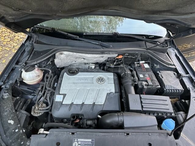 Черный Фольксваген Тигуан, объемом двигателя 2 л и пробегом 360 тыс. км за 5500 $, фото 16 на Automoto.ua