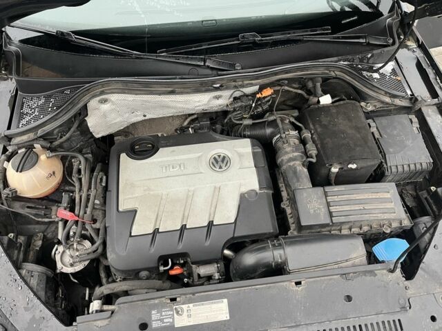 Черный Фольксваген Тигуан, объемом двигателя 2 л и пробегом 353 тыс. км за 6500 $, фото 5 на Automoto.ua