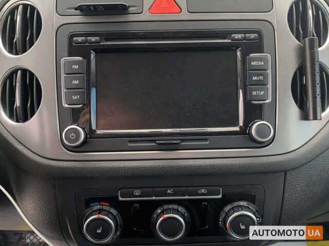 Черный Фольксваген Тигуан, объемом двигателя 2 л и пробегом 253 тыс. км за 10500 $, фото 16 на Automoto.ua