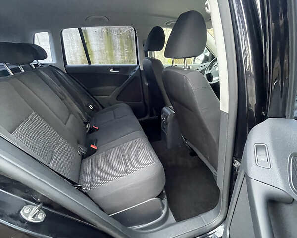 Чорний Фольксваген Тігуан, об'ємом двигуна 2 л та пробігом 157 тис. км за 9300 $, фото 11 на Automoto.ua