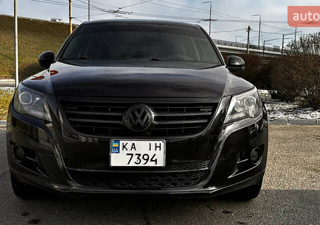 Черный Фольксваген Тигуан, объемом двигателя 2 л и пробегом 225 тыс. км за 9400 $, фото 7 на Automoto.ua