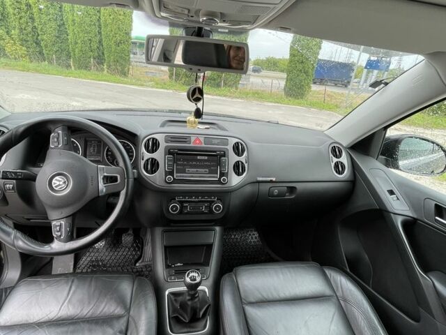 Черный Фольксваген Тигуан, объемом двигателя 2 л и пробегом 209 тыс. км за 12500 $, фото 7 на Automoto.ua