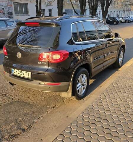Чорний Фольксваген Тігуан, об'ємом двигуна 1.97 л та пробігом 148 тис. км за 13500 $, фото 2 на Automoto.ua