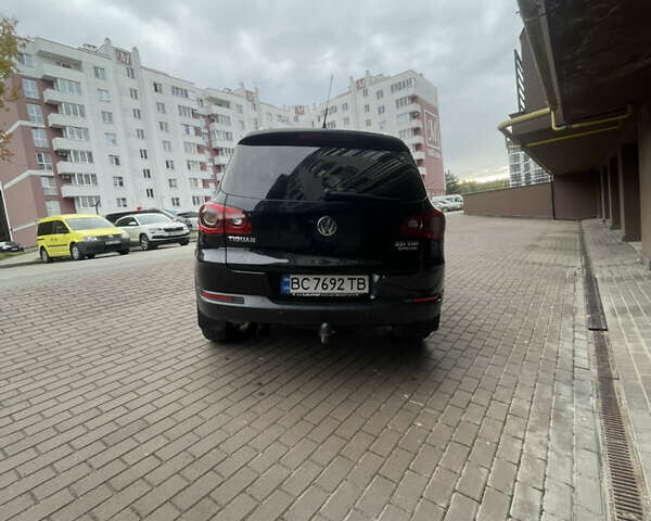 Черный Фольксваген Тигуан, объемом двигателя 2 л и пробегом 317 тыс. км за 10900 $, фото 10 на Automoto.ua