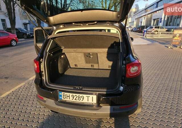 Чорний Фольксваген Тігуан, об'ємом двигуна 1.97 л та пробігом 148 тис. км за 13500 $, фото 9 на Automoto.ua