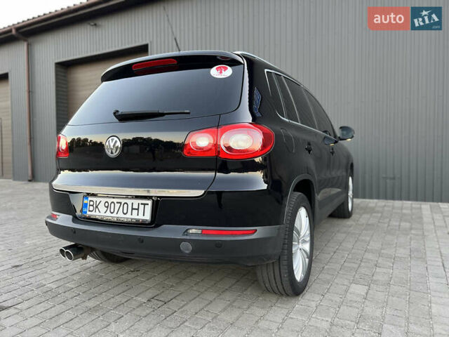Черный Фольксваген Тигуан, объемом двигателя 1.97 л и пробегом 265 тыс. км за 12300 $, фото 11 на Automoto.ua