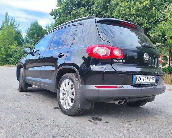 Черный Фольксваген Тигуан, объемом двигателя 2 л и пробегом 269 тыс. км за 12300 $, фото 13 на Automoto.ua